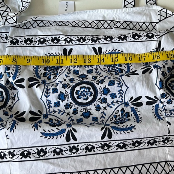 NWT LANE BRYANT SQUARE CUT, ADJUSTABLE STRAPS CROP TOP. SMOCKED BACK 22/24. - Picture 10 of 10